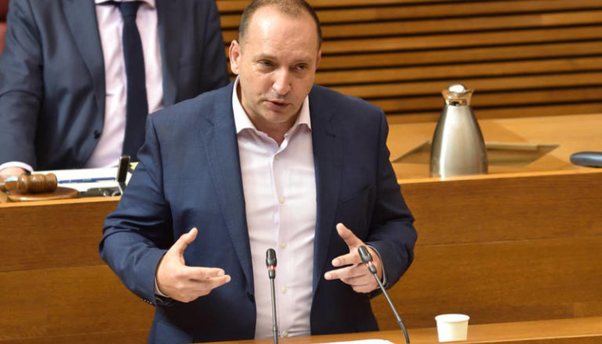 Martinez Dalmau, en las Cortes valencianas.